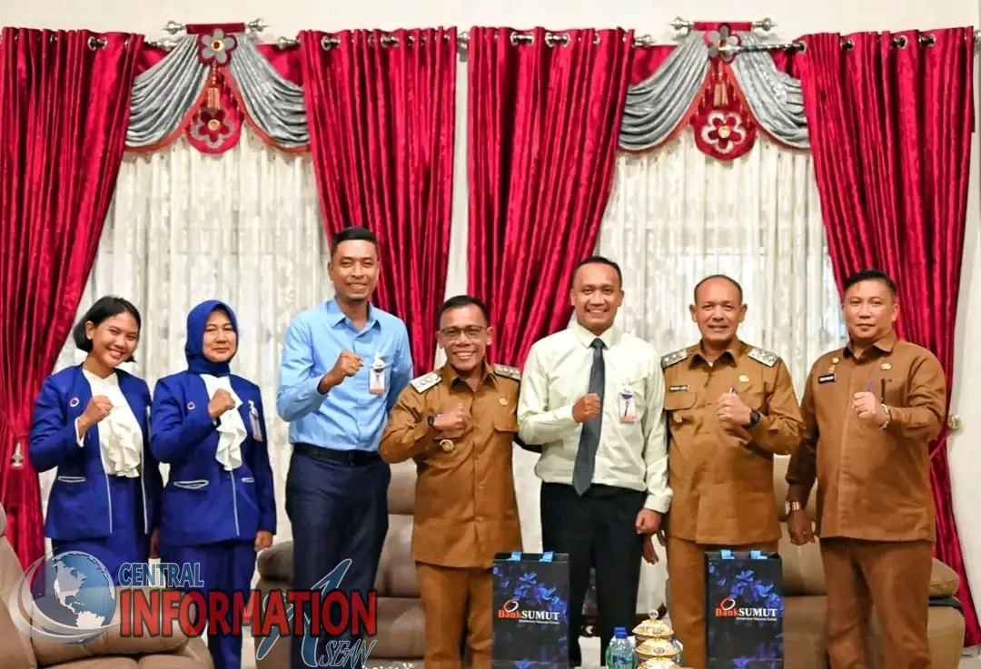 Pertemuan Bupati Tapanuli Tengah dengan Kepala Cabang Bank Sumut membahas pengembangan ekonomi kreatif.